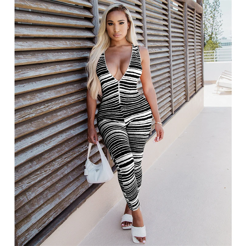 

Znaiml Sporty Workout Fitness Skinny Rompers One Piece Overalls for Women Active Wear Striped Zipper V-neck Casual Jumpsuits