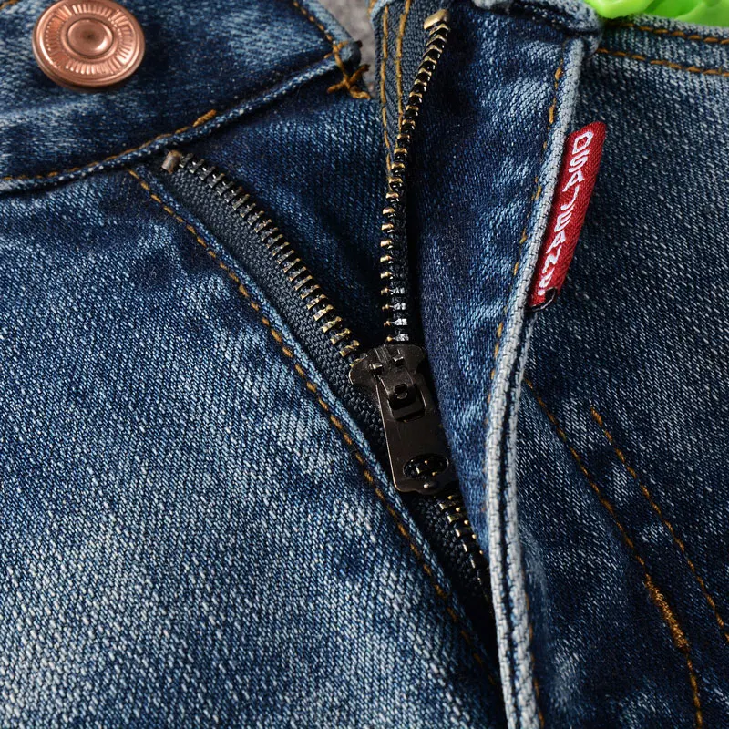 Рисунок 4 - Джинсы мужские рваные эластичные в стиле ретро