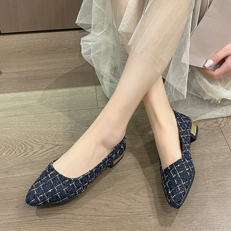 حذاء كاجوال بكعب سميك مدبب