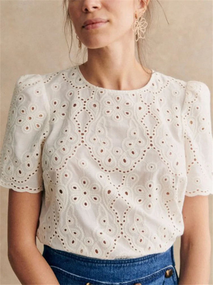 

Женская ажурная блузка с рукавами-фонариками, прямая элегантная Милая рубашка с цветочной вышивкой и круглым вырезом, Новинка лета 2024