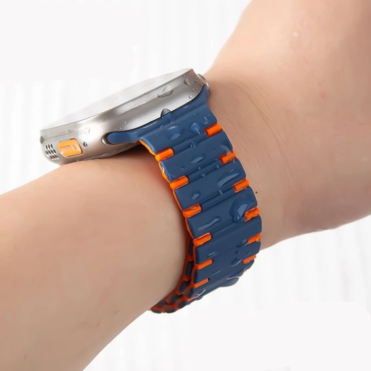 Dual-Color Magnetic Silicone Strap