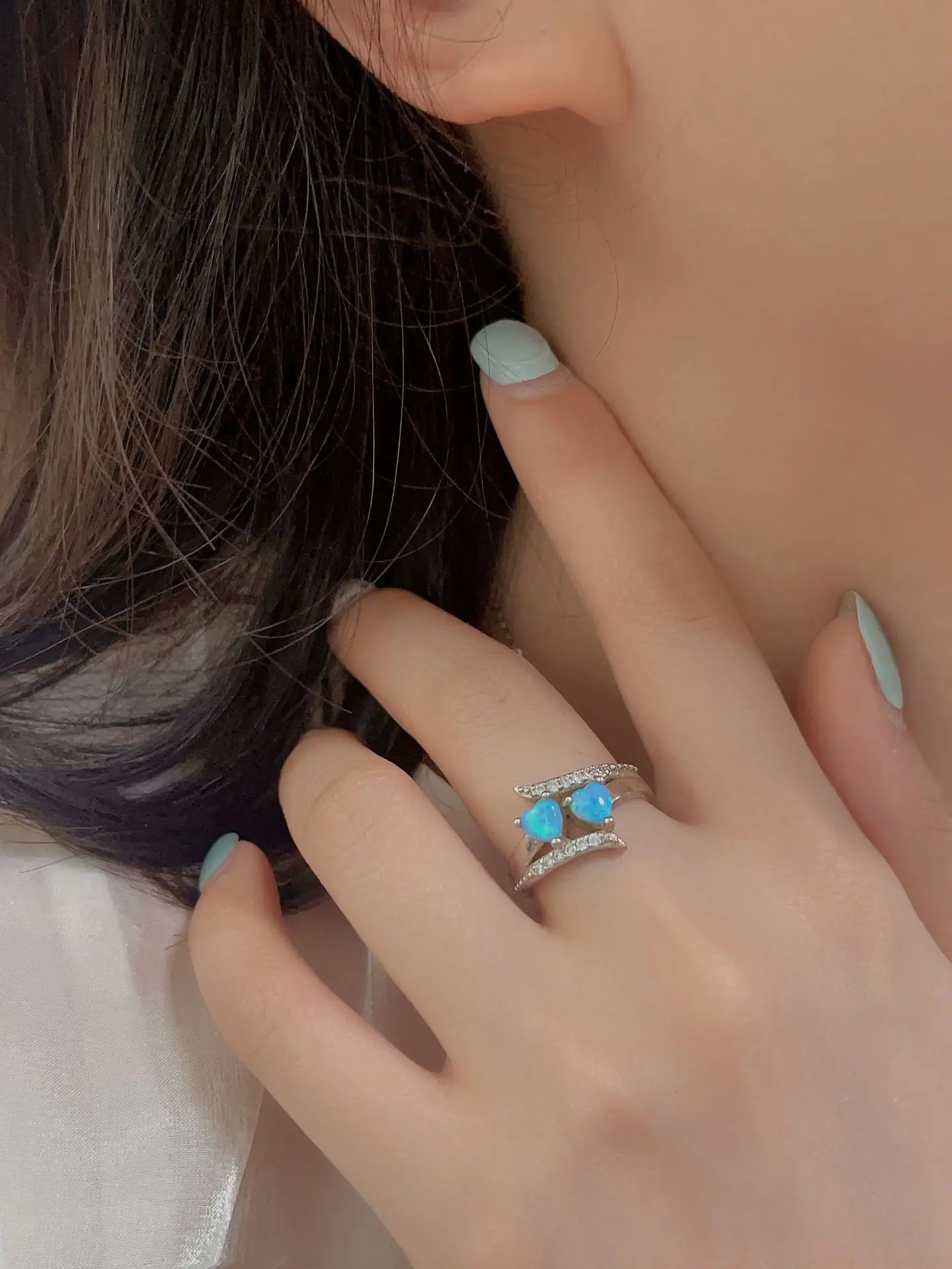 

Новинка 2023, Взрывобезопасное дизайнерское кольцо Aobao из стерлингового серебра 925 пробы с дизайном маленькой аудитории, модное Универсальное кольцо