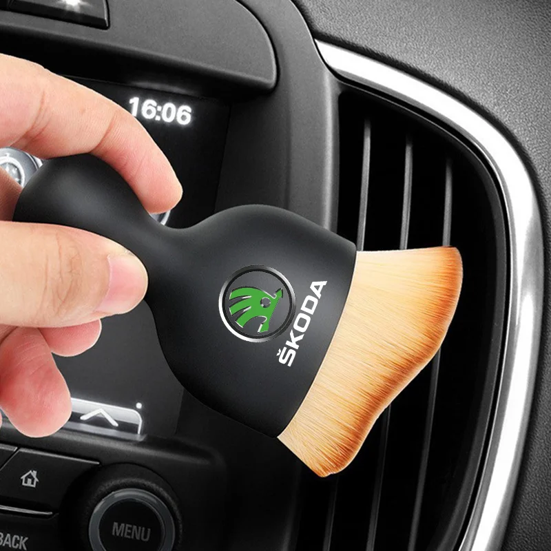 Car Wheel Brush Car Cleaning Brush Car Air Conditioner Outlet Dashboard Cleaning Brush for Skoda Octavia Kodiaq Fabia Superb Rapid Kamiq