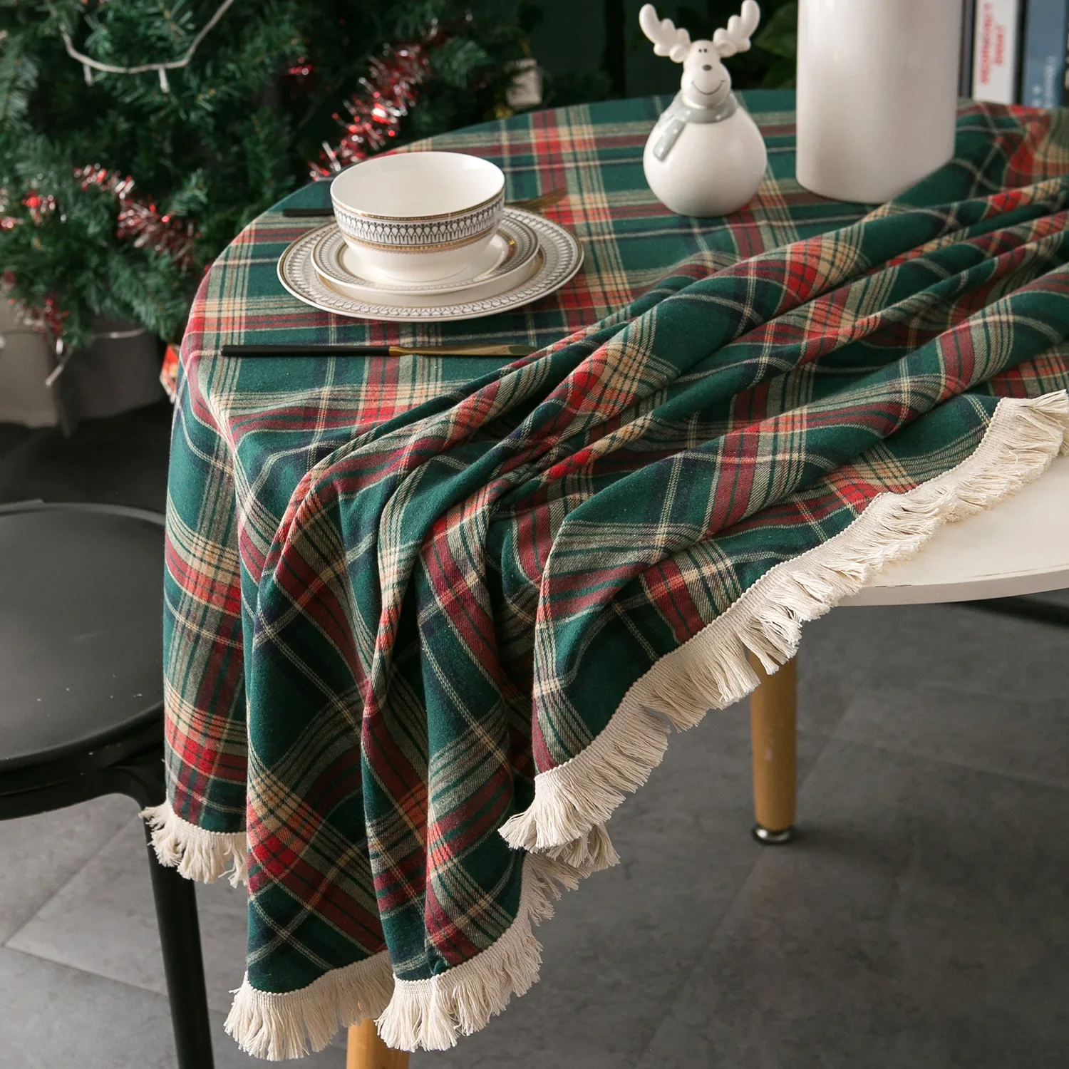 

Tablecloth Yarn-dyed Plaid Christmas Holiday Table Cloth American Cloth Round Fringe Round Tablecloth