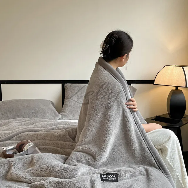 New Grade A Half Sides Fleece Autumn Winter Warmth Blankets Soft Fluffy Keep Warm Sofa Blankets for Throw Napping Shawl Blanket 4