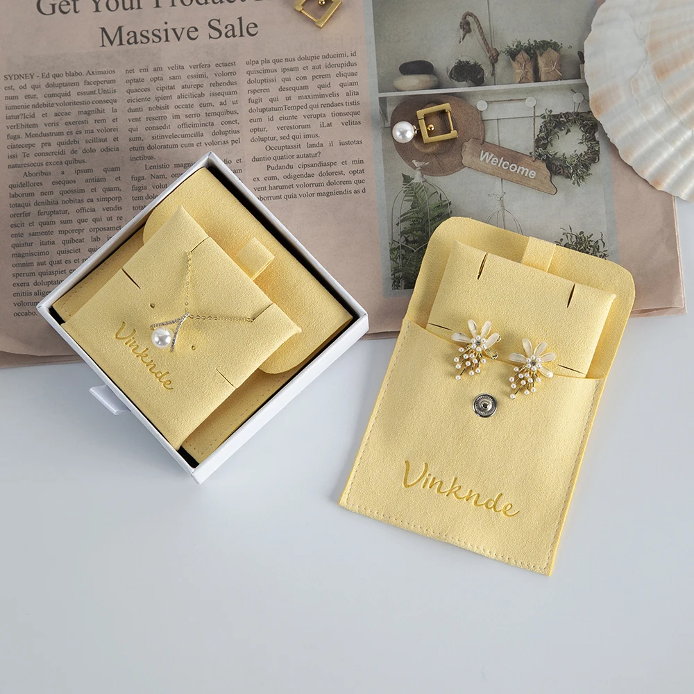 Maßgefertigter Gelber Schmuckbeutel mit Druckknopf Mikrofaser-Schmuckverpackung Geschenktaschen Ohrringe-Halsketten-Organizer mit Einlegekarte – Detail 9