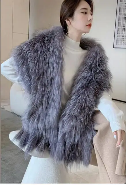 Рисунок 3 - Зимняя шаль из натурального Меха чернобурки