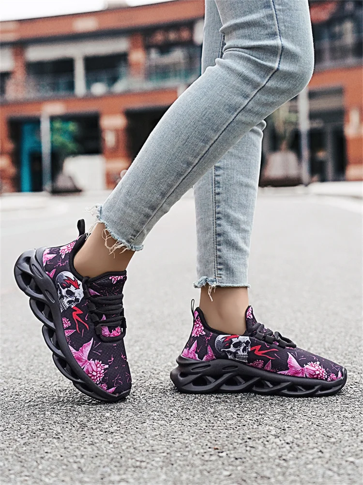 Women's Breathable Mesh Running Sneakers With Skull Pattern_voghion.com