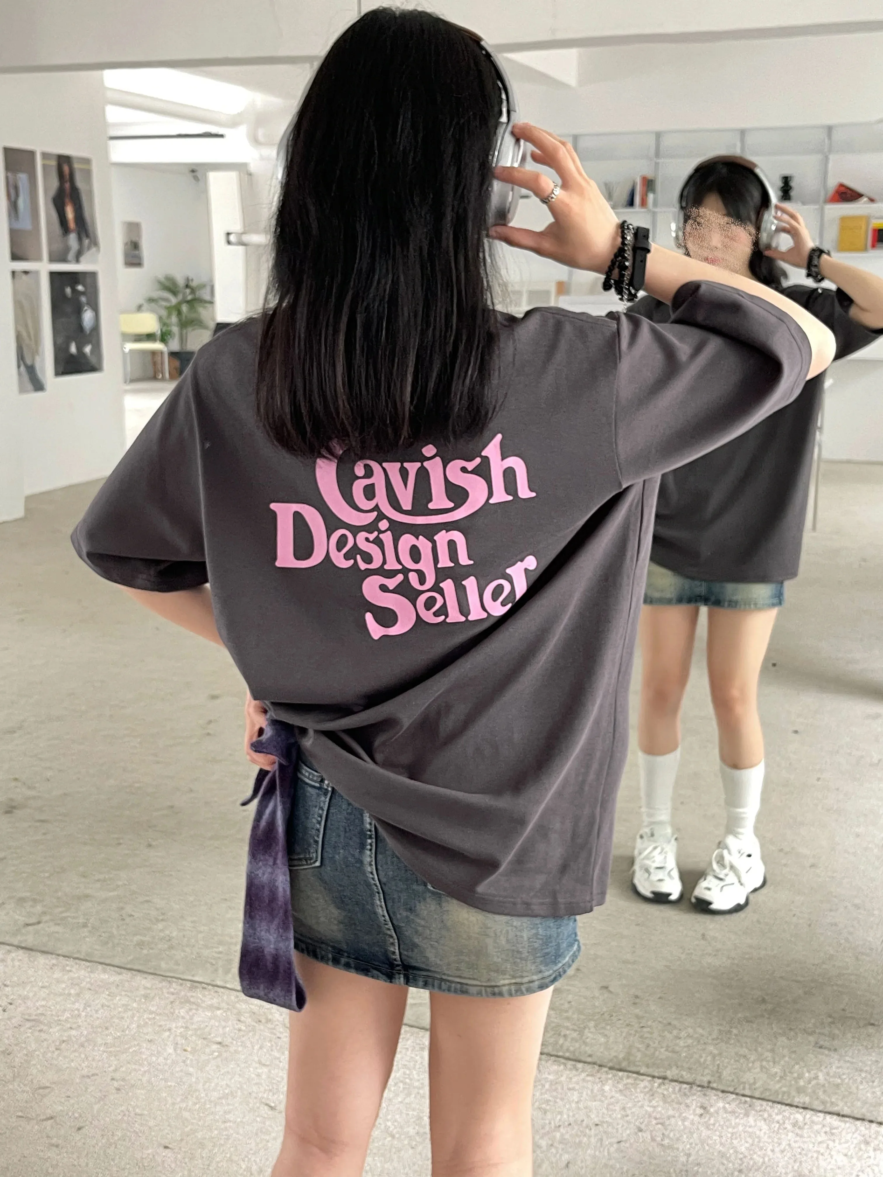 Oversized Anime Tees: Where Comfort Meets Quirkiness!