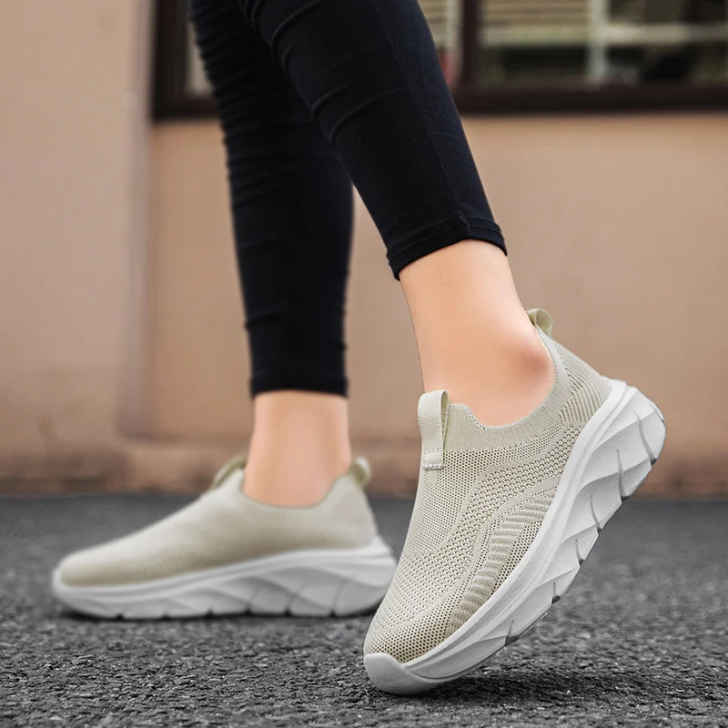 Running Shoes Men Lightweight Mesh Comfortable Flat Casual Walking Shoes Slip-on Unisex Sneakers for Men and Women Big Size