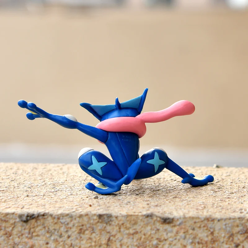 Pokemon figura de ação tipo água e tipo escuro greninja froakie