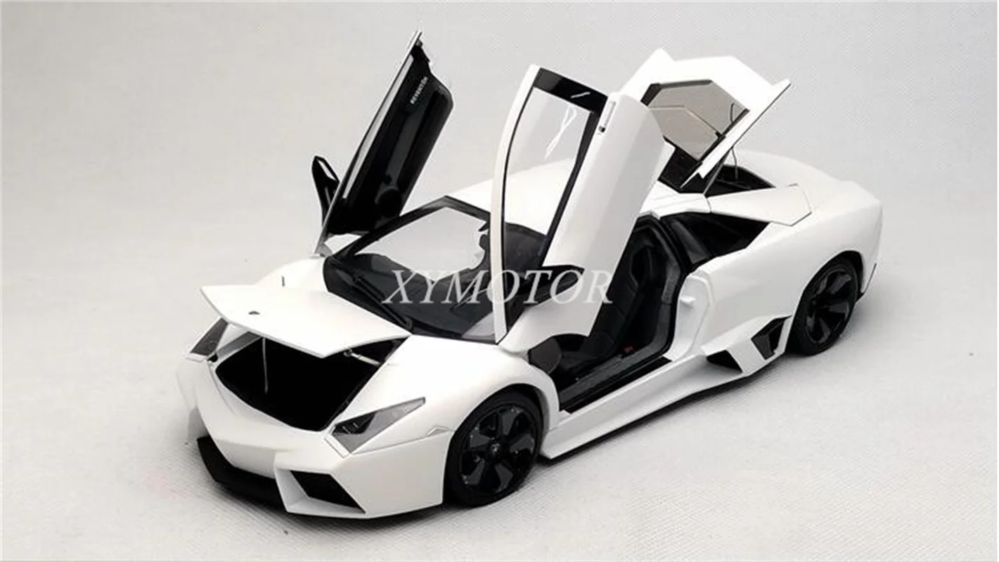

Коллекционные модели автомобилей AUTOart 1/18 для Lamborghini Reventon, подарки, хобби, демонстрационные украшения, белые, с небольшим дефектом