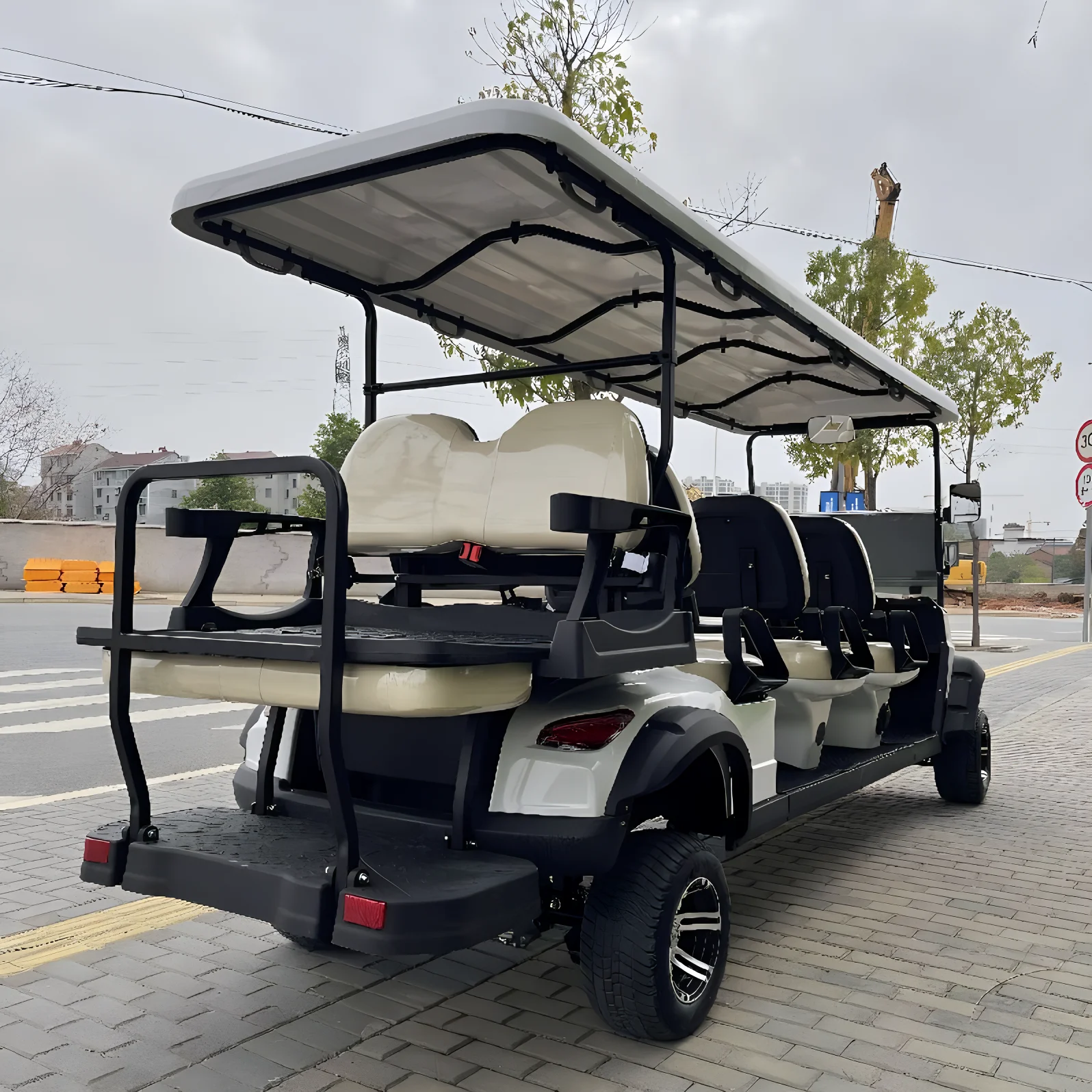New Design 12 Inch Golf Cart Wheels and Tires Luxury Street Legal Electric Golf Cart 6 Seater