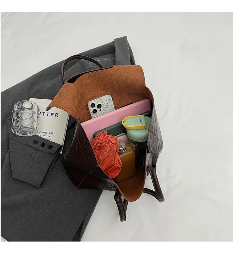 Luxury Crocodile Pattern Women’s Shoulder Tote Bag