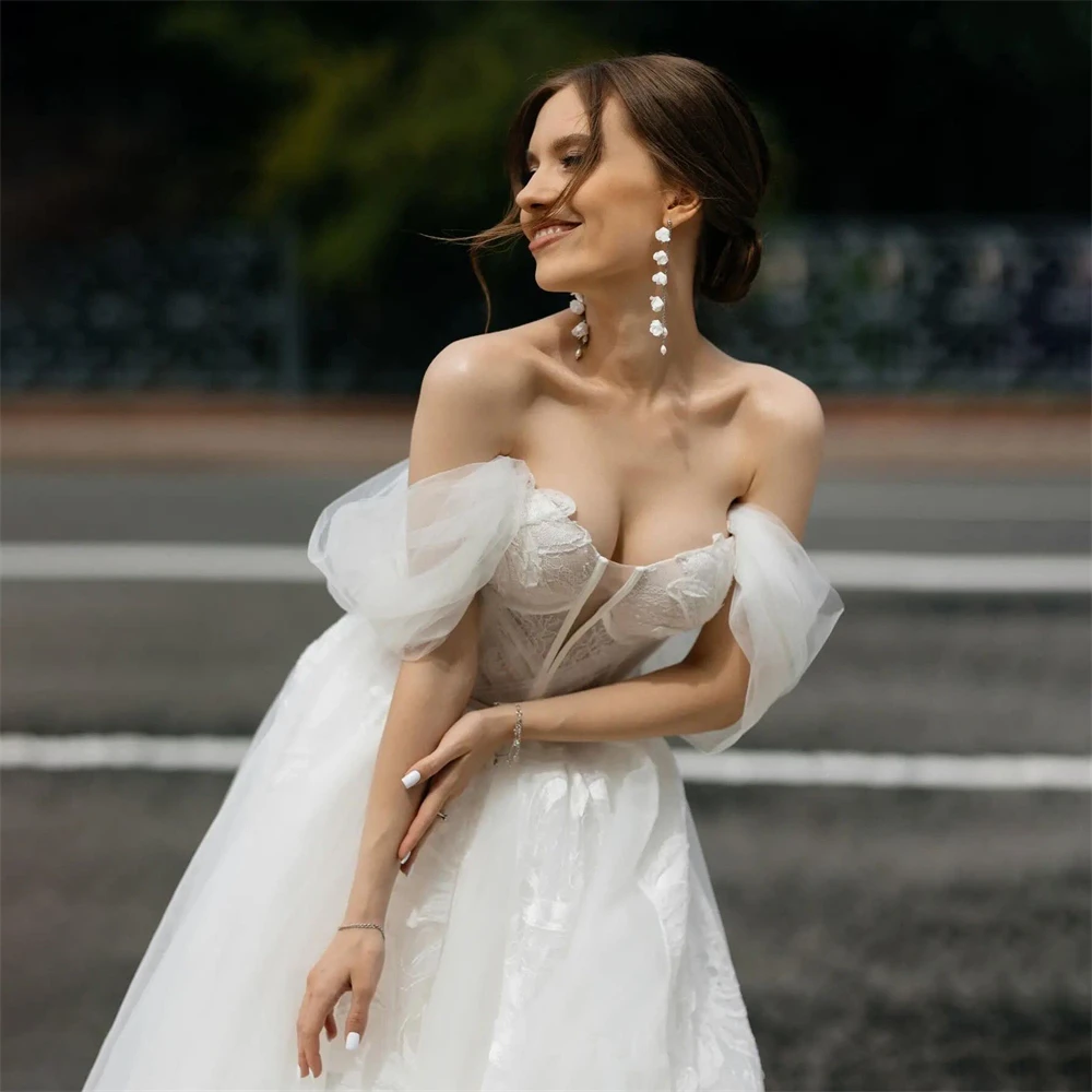

Sol Gorgeous Off The Shoulder Sweetheart Tulle Wedding Dress Elegant Lace Appliques Back Up A-Line Bridal Gown Robe De Mariee