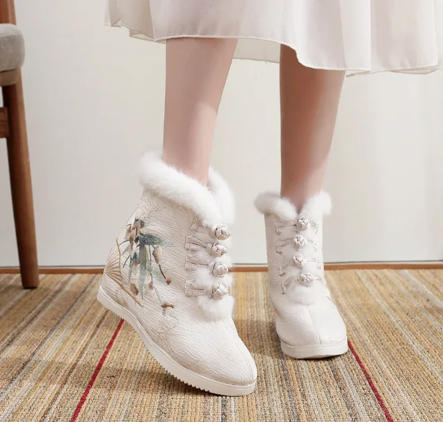 Casual Botas Mujer Embroidered Ethnic Hanfu Shoes Women Botines Ankle Boots Winter Warm Faux Fur Fairy Shoe Woman Zapatos Ladies 2