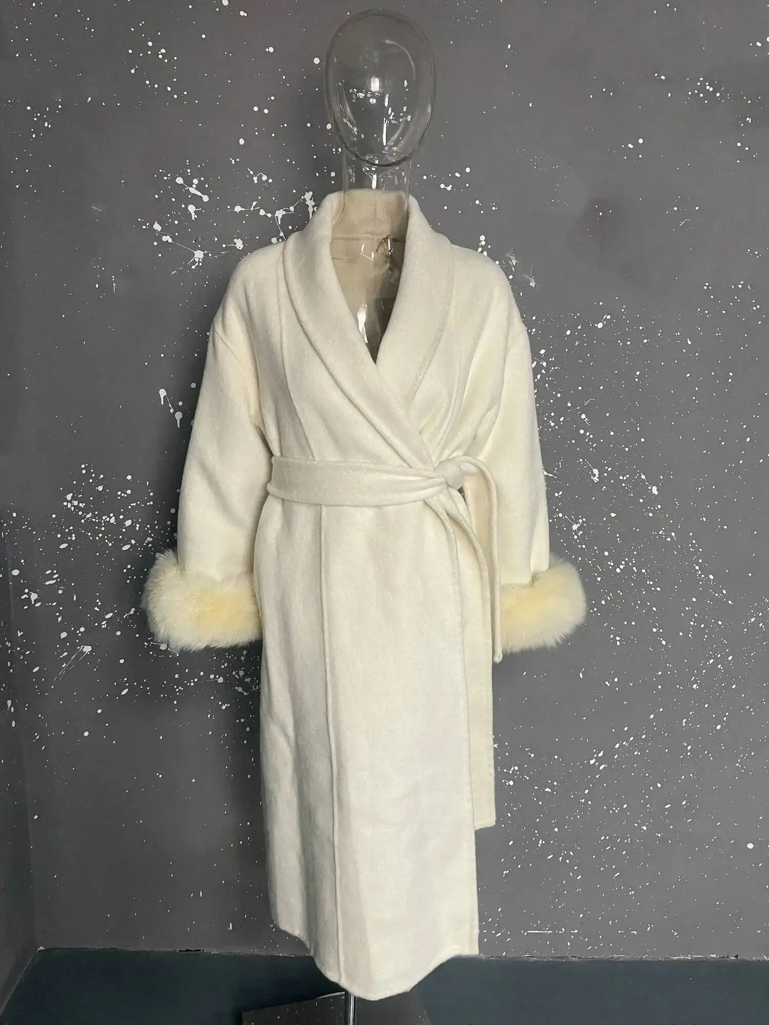 Long White 112cm