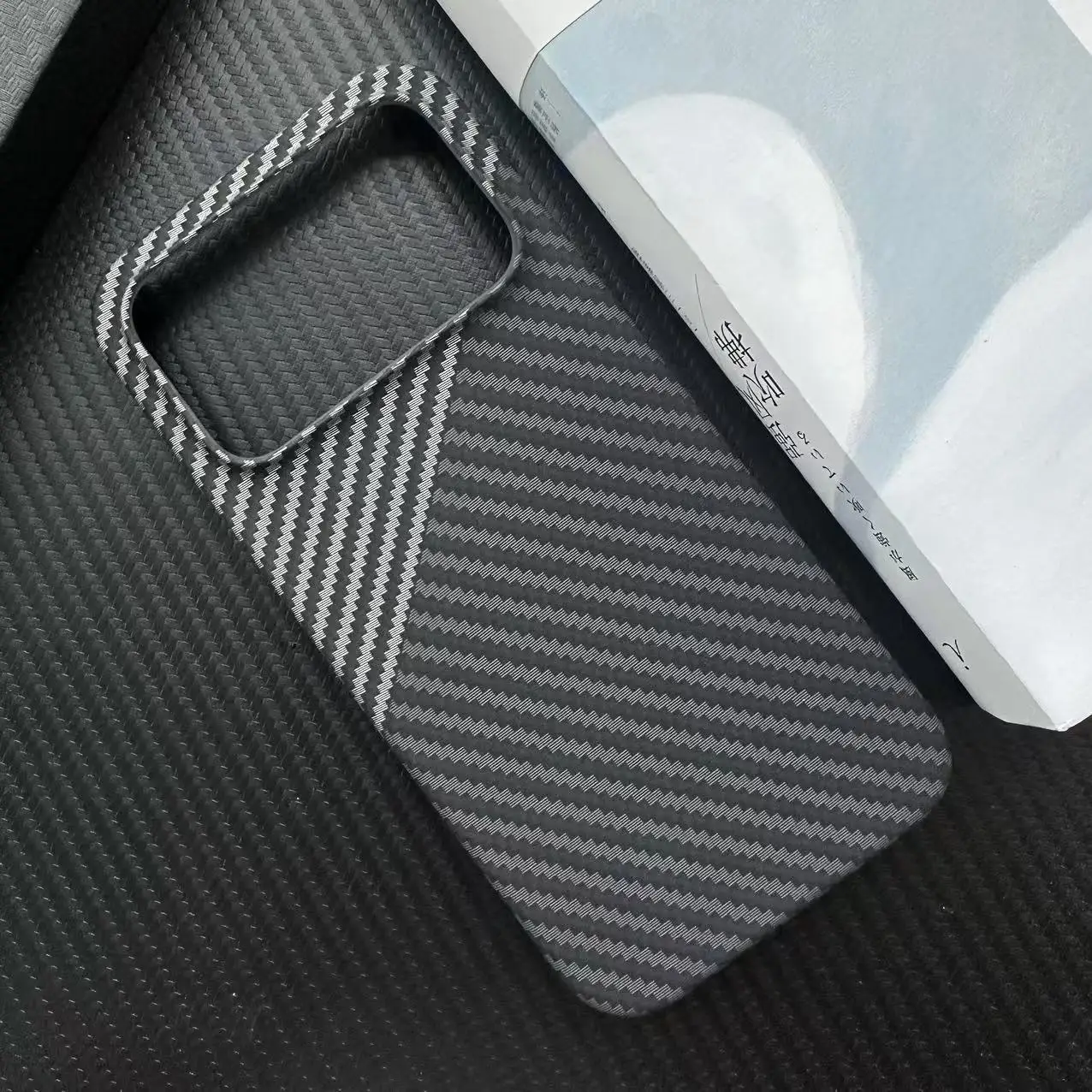Fashion Color Block Carbon Fiber Texture Shockproof Case - Anti-Fingerprint Slim Bumper Cover