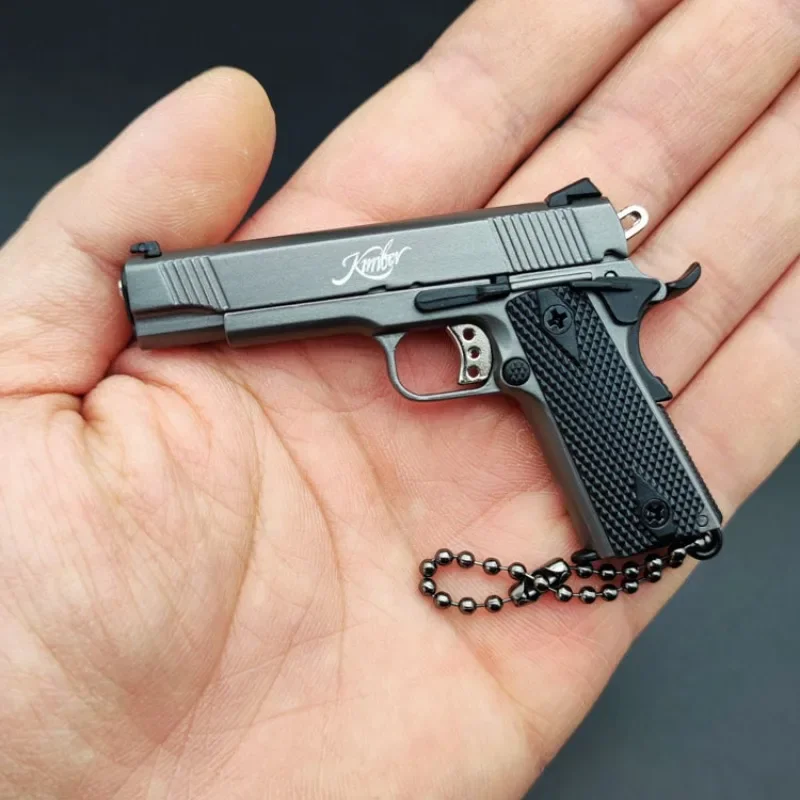 Toy Guns Mini Metal Gun model Scale 1:3 1911Model Mini Keychain Metal Model Toy Gun Game Toy Children's Simulation Pistol Gift