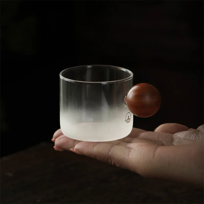 Cloud and Mist Frosting 80ml Small Kung Fu Tea Cup With Wooden Bead Handle Heat Resistant Glass Teacup Tasting Sake Wine Cup