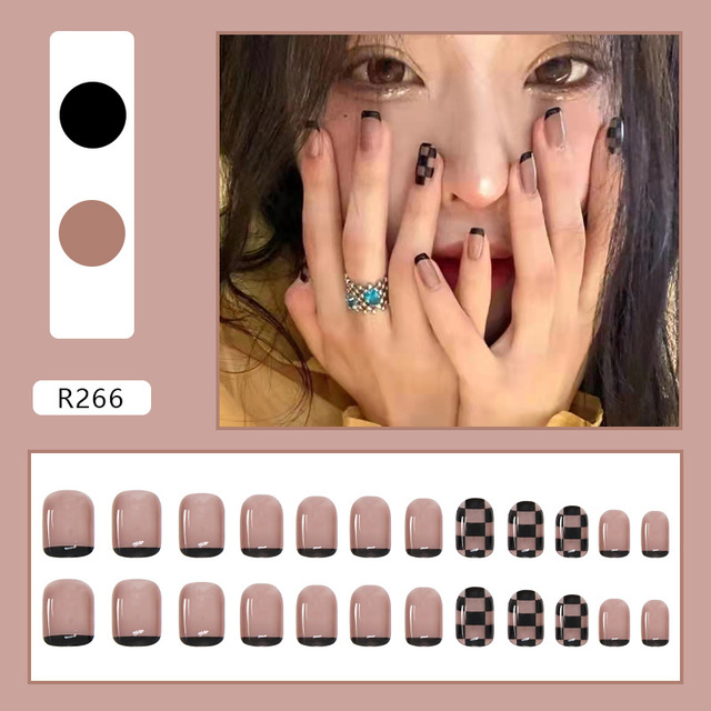 Checkerboard Fake Nails Press on False with Designs Set Fashion Save Time Wearable Manicure Patch False Nails With Glue