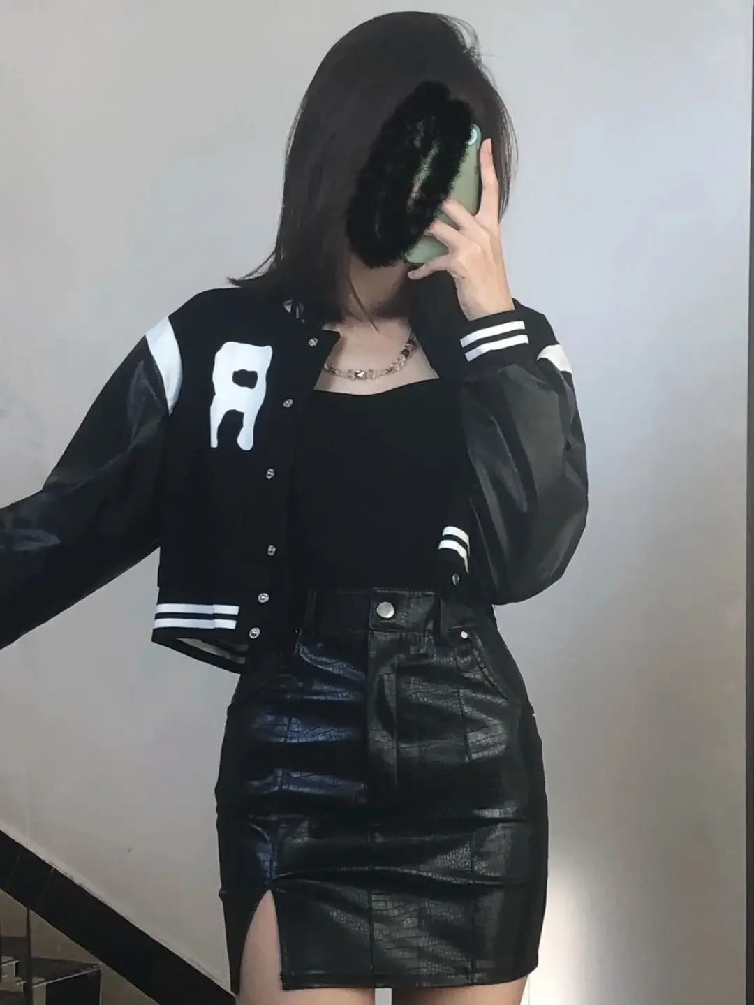 mini-jupe crocodile, jupe crocodile, jupe noire, jupe sexy, jupe taille haute,