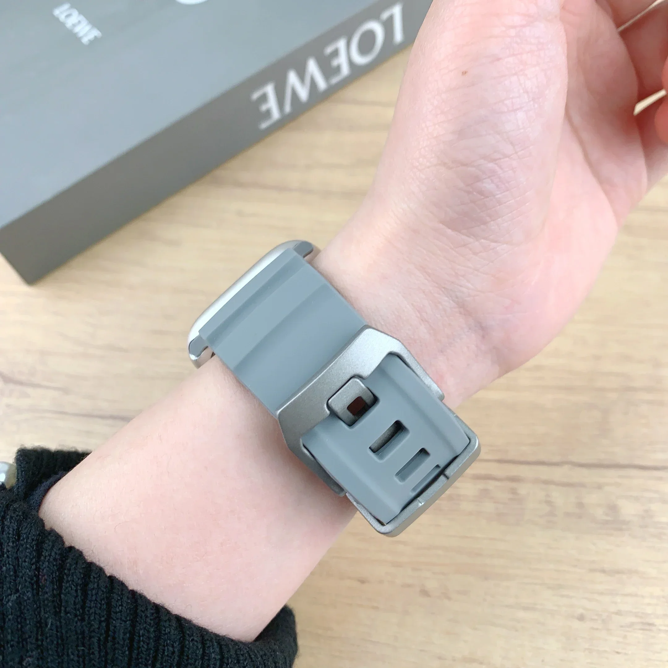 Sport-Silikonarmband für Apple Watch Ultra 2 10 9 8 7 6 SE 5 4 Titan-Metallarmband für iWatch 42 mm 44 mm 45 mm 46 mm 49 mm – Detail 19