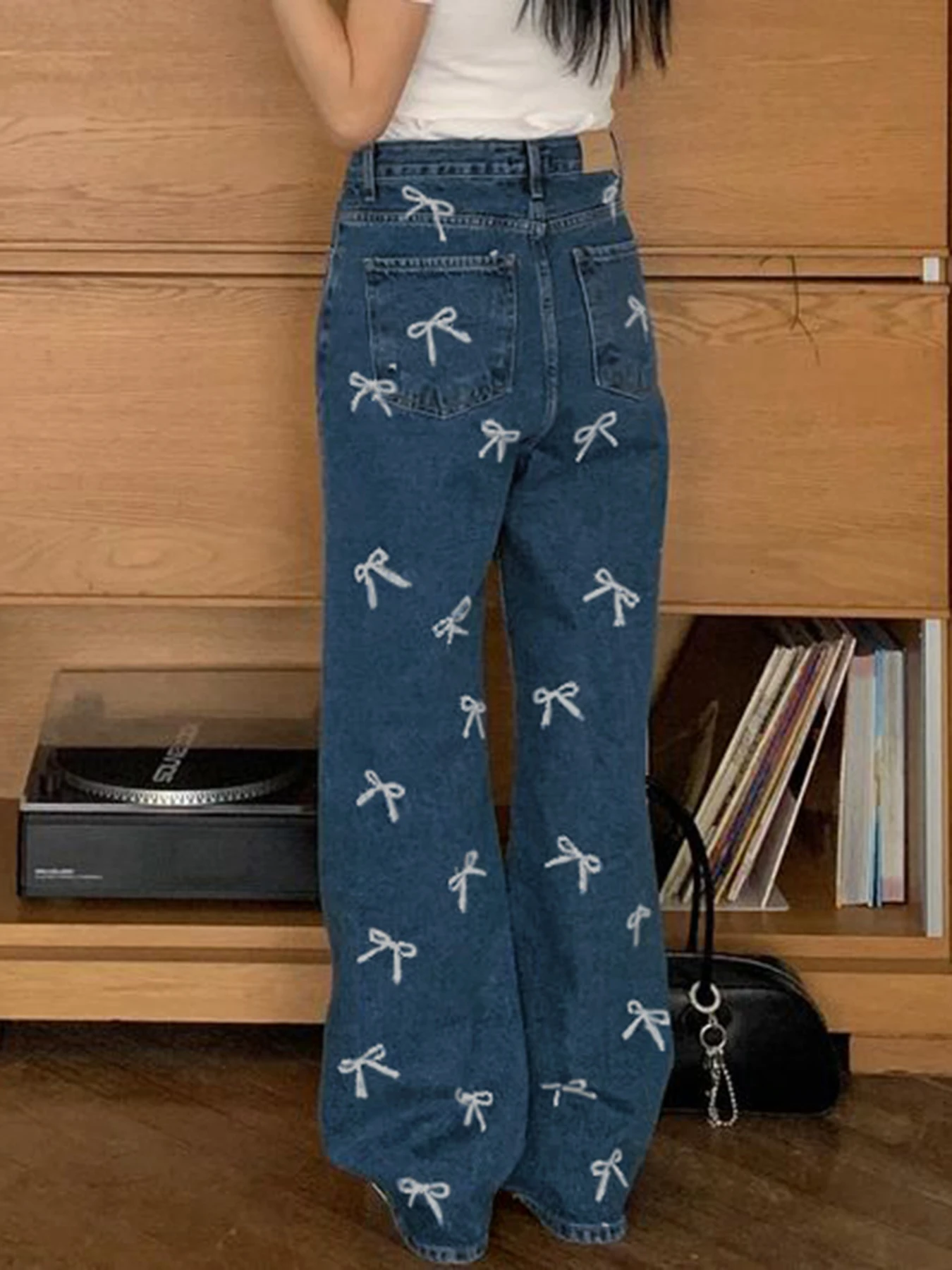 Рисунок 3 - Джинсы Rockmore Y2K женские с бантом