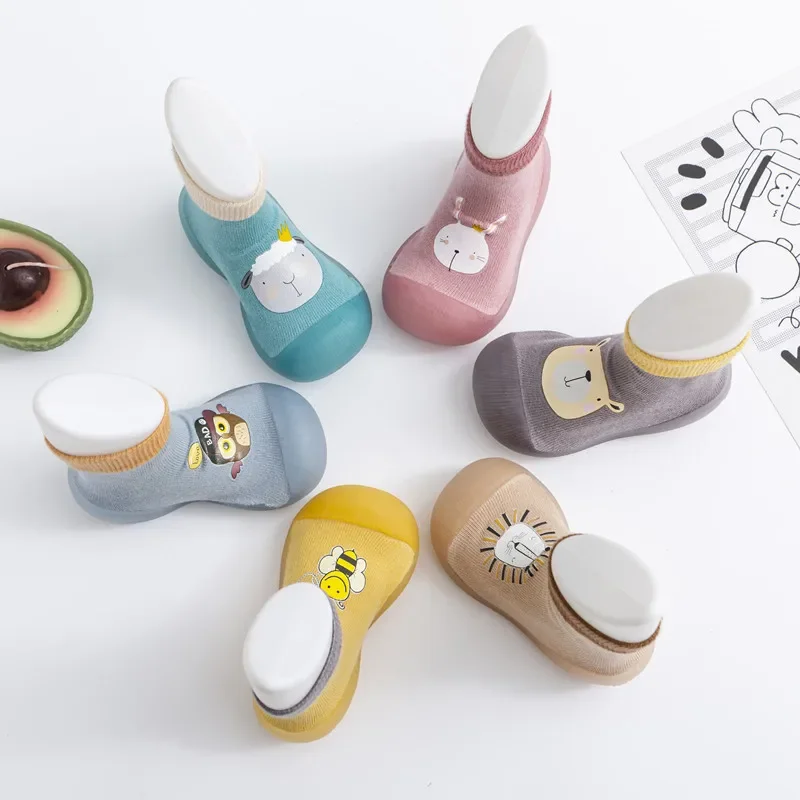 

Cartoon Soft Bottom Hot Stamping Baby Indoor Walking Shoes Kindergarten Bee Knitting Autumn and Winter New Children's Sock Shoes