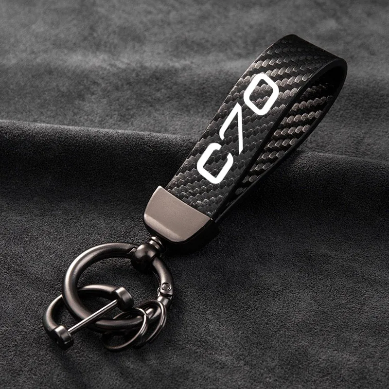 

Carbon Fiber Leather Keychain Car Styling Custom Key Ring With Horseshoe Buckle For Volvo C70 Styling Accessories