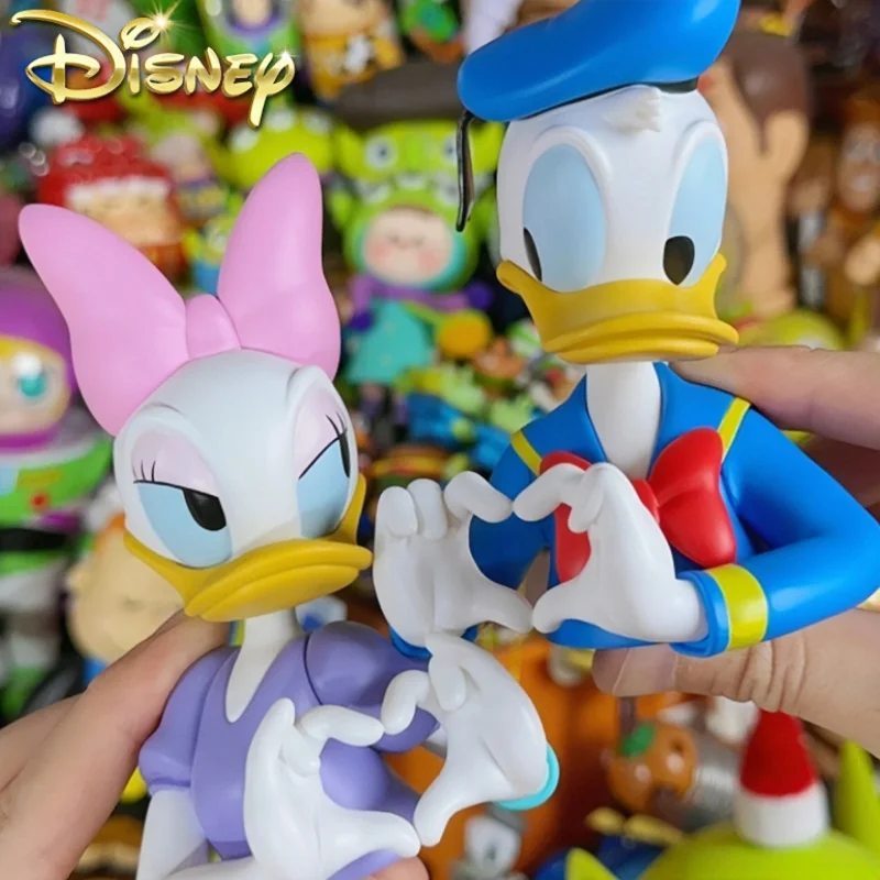 

Disney Loves Donald Duck Daisy Mini Heart Half Bust Stylish Handwork Cartoon Models Table Decoration Toys Festival Gift