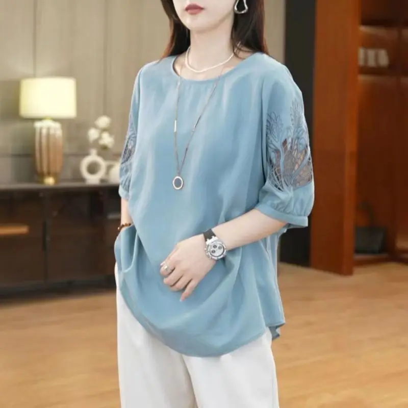 2024 New Minimalist Commuting Casual Fashion Round Neck Hollowed Out Jacquard Loose Oversize Versatile Three Quarter Shirt
