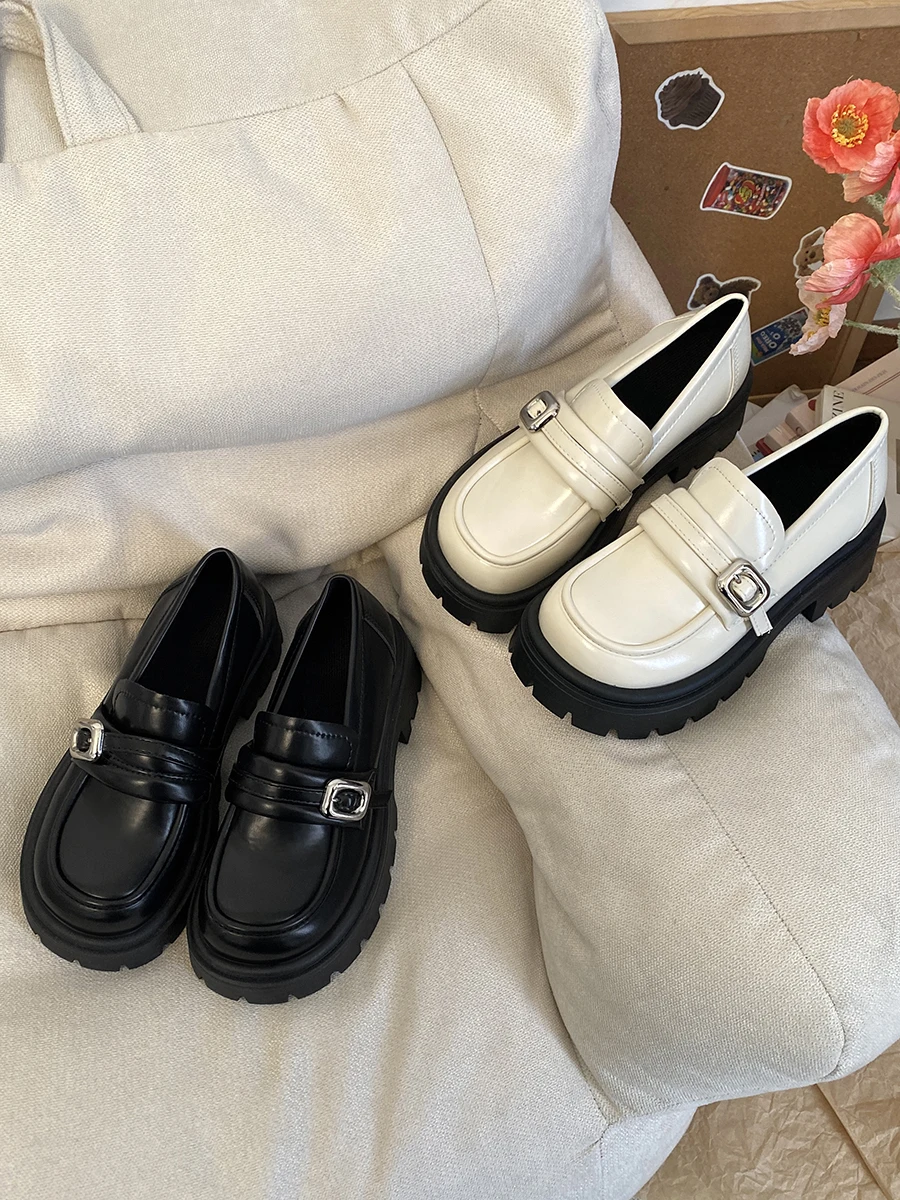 

Женские туфли на платформе в британском стиле, универсальные осенние черные туфли-оксфорды на плоской подошве, повседневные женские кроссовки с круглым носком