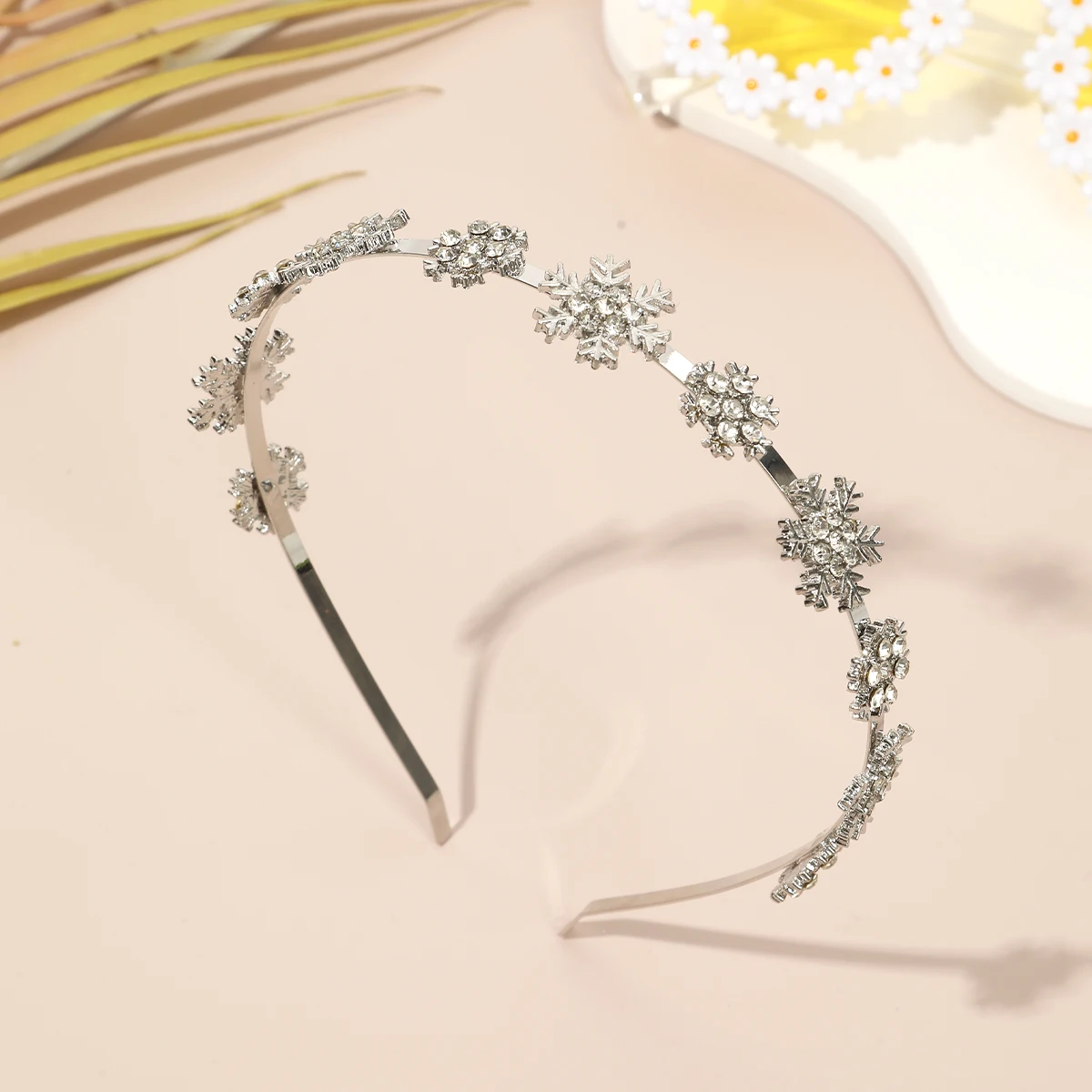 1pc New Fashion Rhinestone Snowflake Headband Party Holiday Hairband Women Girls Elegant Korean Hair Hoop Alloy Bride Headpiece