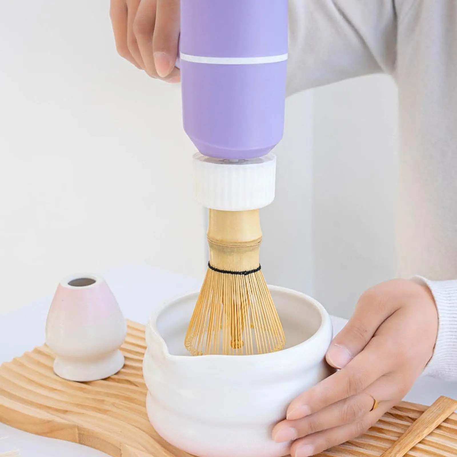 فرشاة ماتشا كهربائية محمولة بثلاث سرعات، أداة خفق...