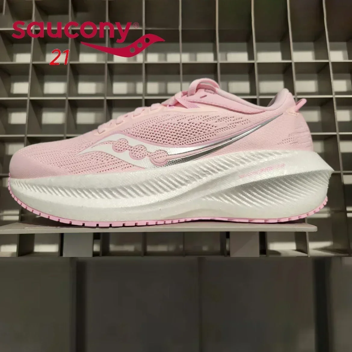 Saucony  丮 21    ̽  ƿ ĳ־ ȭ,    Ʈ Ŀ