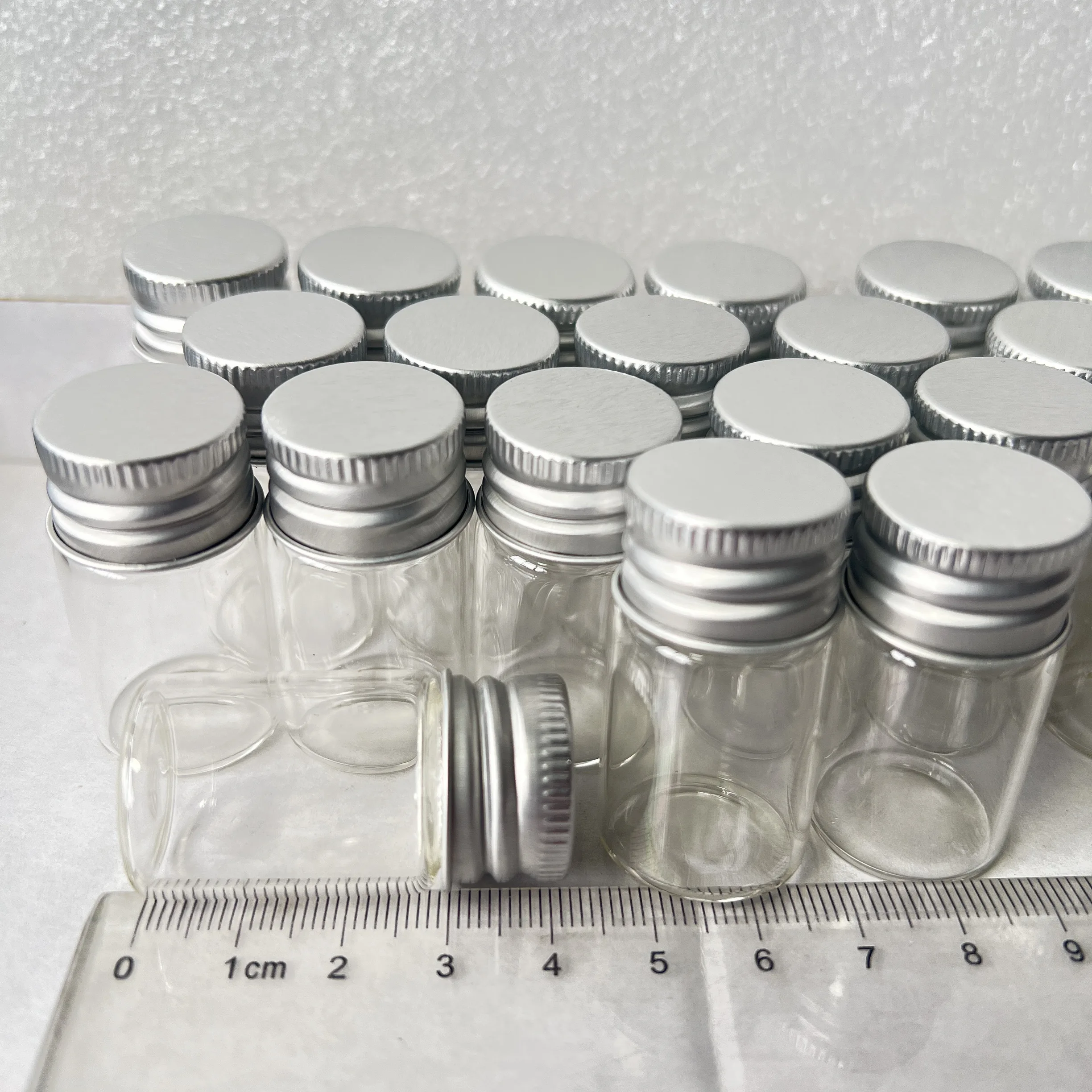 60/100 PCS 8ml Tiny Glass Bottles with Silver Screw Caps 22×40mm Small Empty Jars DIY Crafts Decorative Vials Transparent Bottle 4
