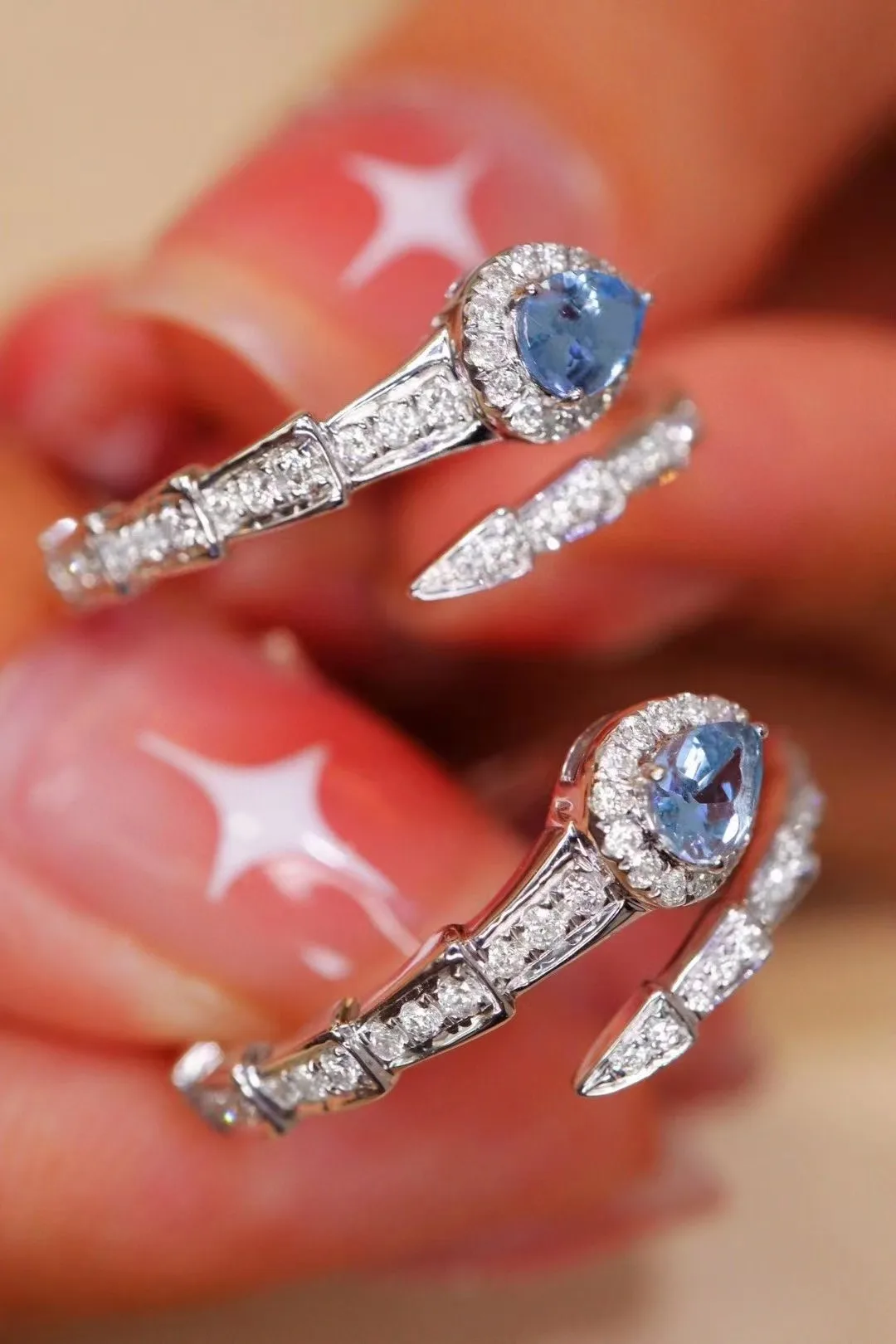 

14k Gold Aquamarine Diamond Serpentine Ring Vintage Fashion
