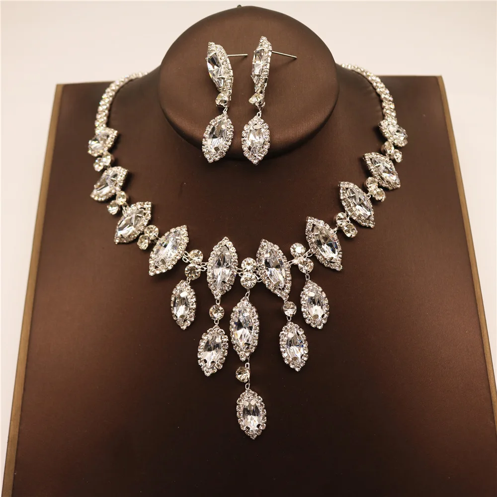 여성을위한 크리스탈 목걸이 목걸이 Choker Collares Para mujer goth цепочка на шею женская 쥬얼리 드롭 목걸이 귀걸이 세트