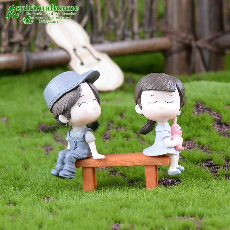 Sitting on The Bench Kissing Couple Wedding Doll Figurines Valentine's Day Gift Cartoon Boy Girl Doll Modern Home Decor 3pcs