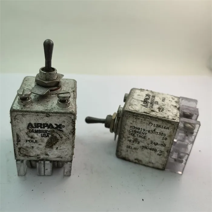 

AIRPAX M39019/03 -332 s 10A 4 foot 2 gear knob switch