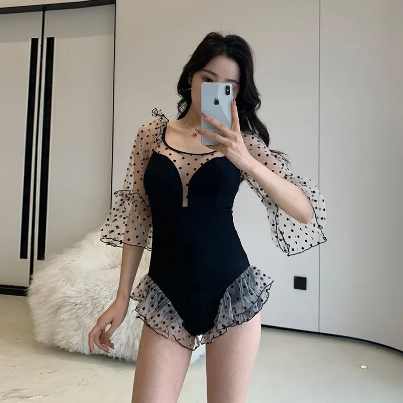 

Новинка 2024, Азиатский слитный купальник Dongmen, Женский треугольный купальник с кружевом и длинным рукавом, с U-образным вырезом, консервативный весенний купальник Ins