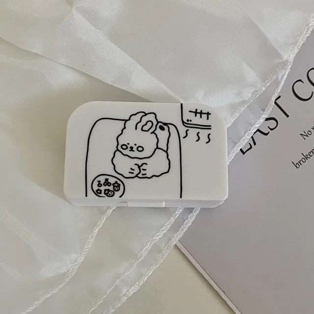 여행이나 일상생활에 필수적인 사랑스럽고 실용적인 콘택트 렌즈 케이스