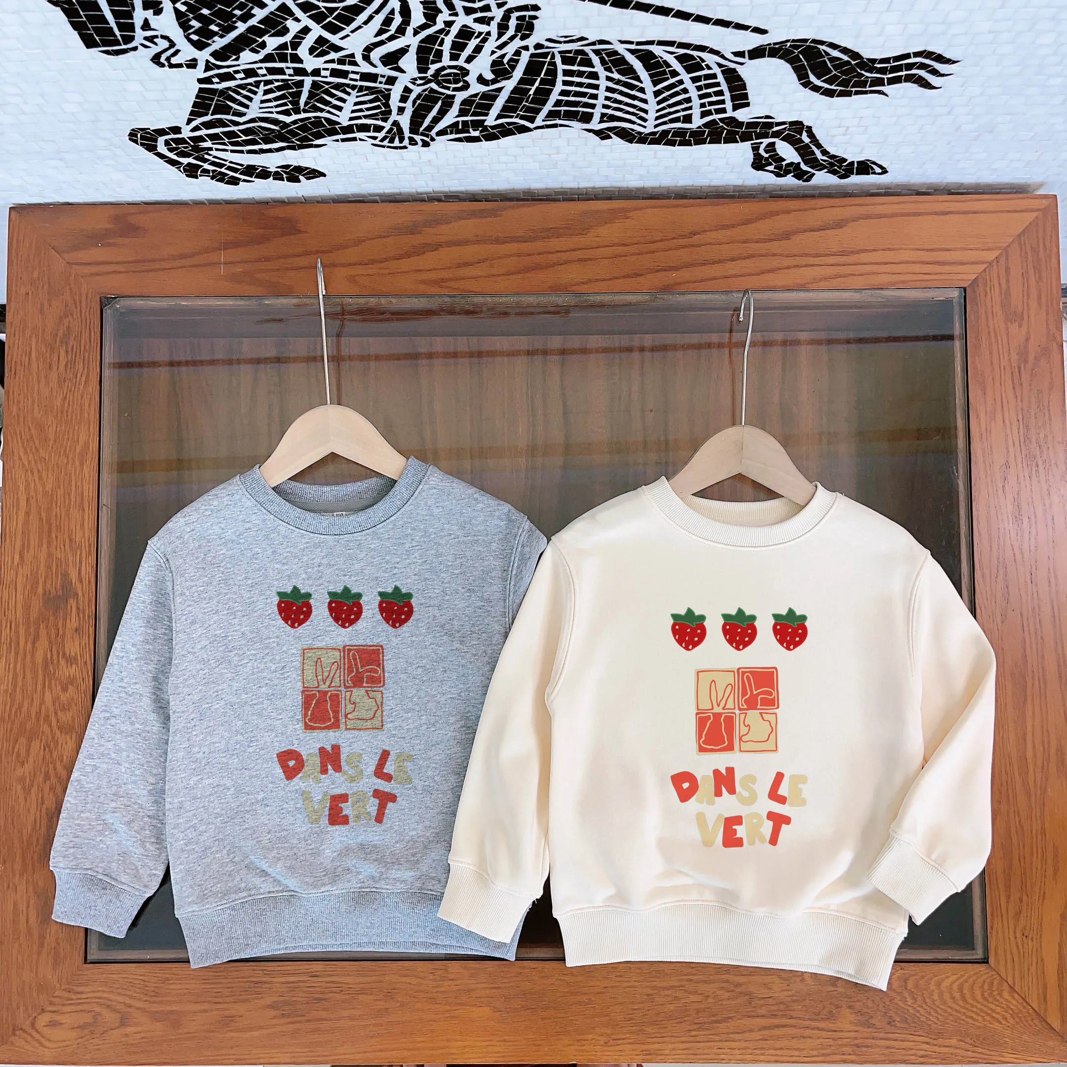 

320G sweater high-end children's clothing 2023 autumn and winter new boys and girls' westernized long sleeved pure cotton sweate