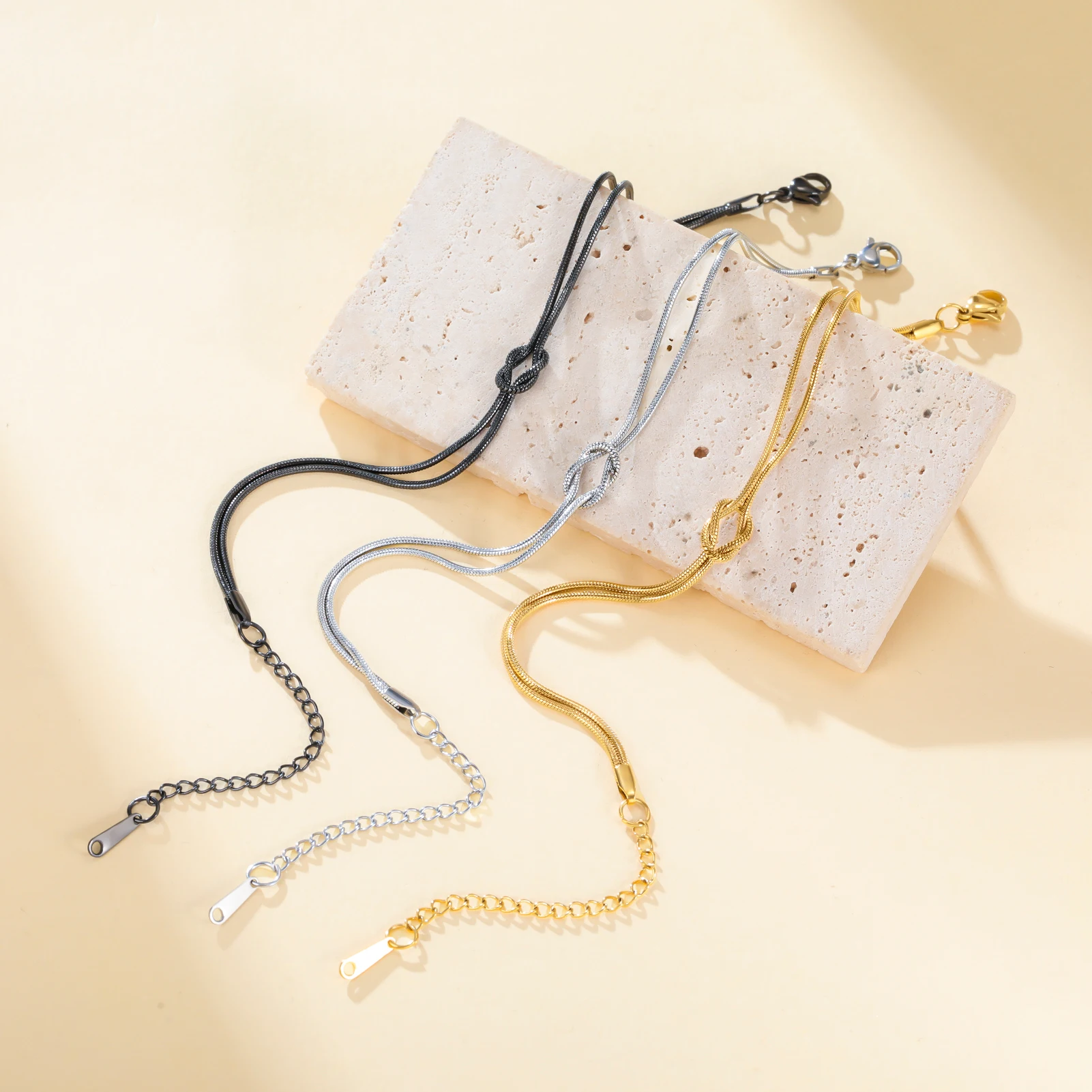 Bracciale Con Nodo D'Amore In Acciaio Al Titanio – Catenina Serpente Regolabile, Ipoallergenico - 2