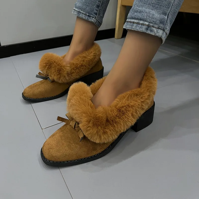 

Современные замшевые ботинки до щиколотки на устойчивом каблуке, лидер продаж 2023, зимняя женская обувь, однотонные женские ботинки без шнуровки с острым носком на среднем каблуке