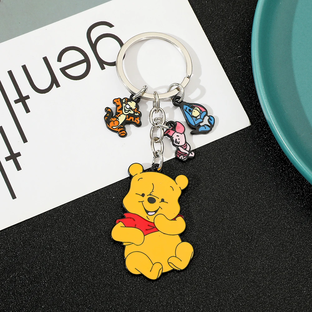 ディズニー漫画アニメプーさんクマキーホルダー甘いかわいいくま