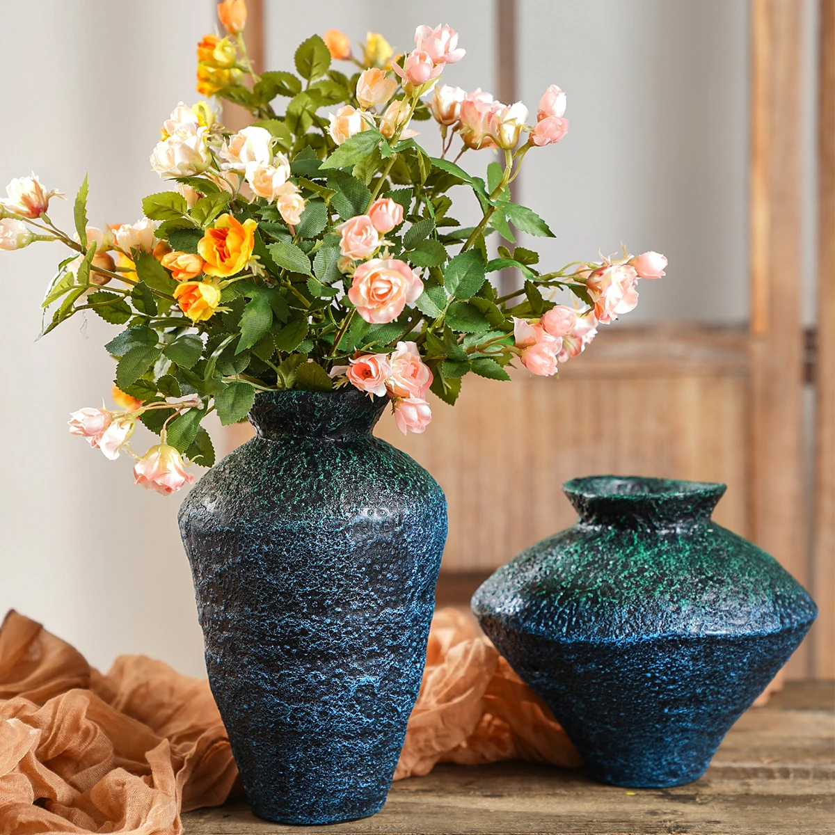 1PC, a retro earthenware jar shaped decorative vase, a retro style blue-green resin material decorative vase