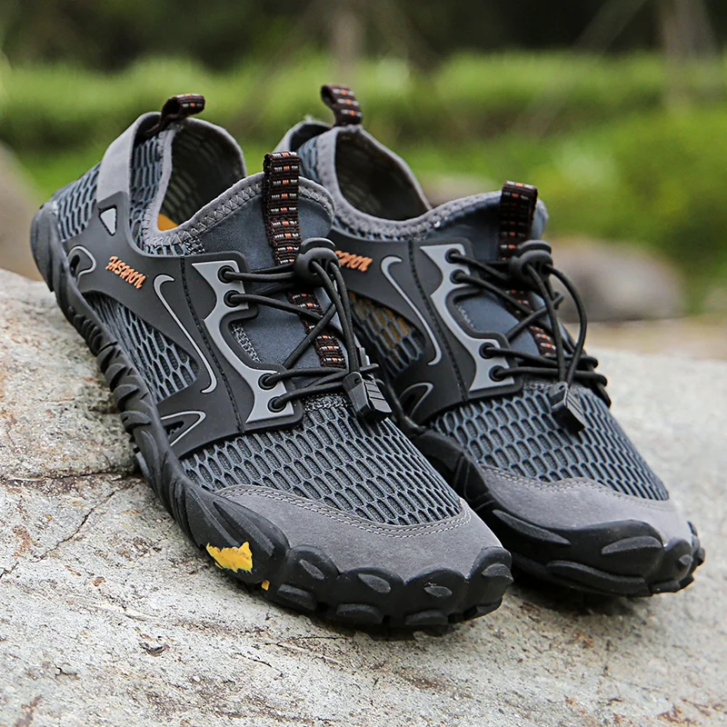 Summer Mens Water Shoes Barefoot Wading Shoes Quick Drying Outdoor Aqua Shoes Breathable Swimming Shoes Surf Beach Sandals