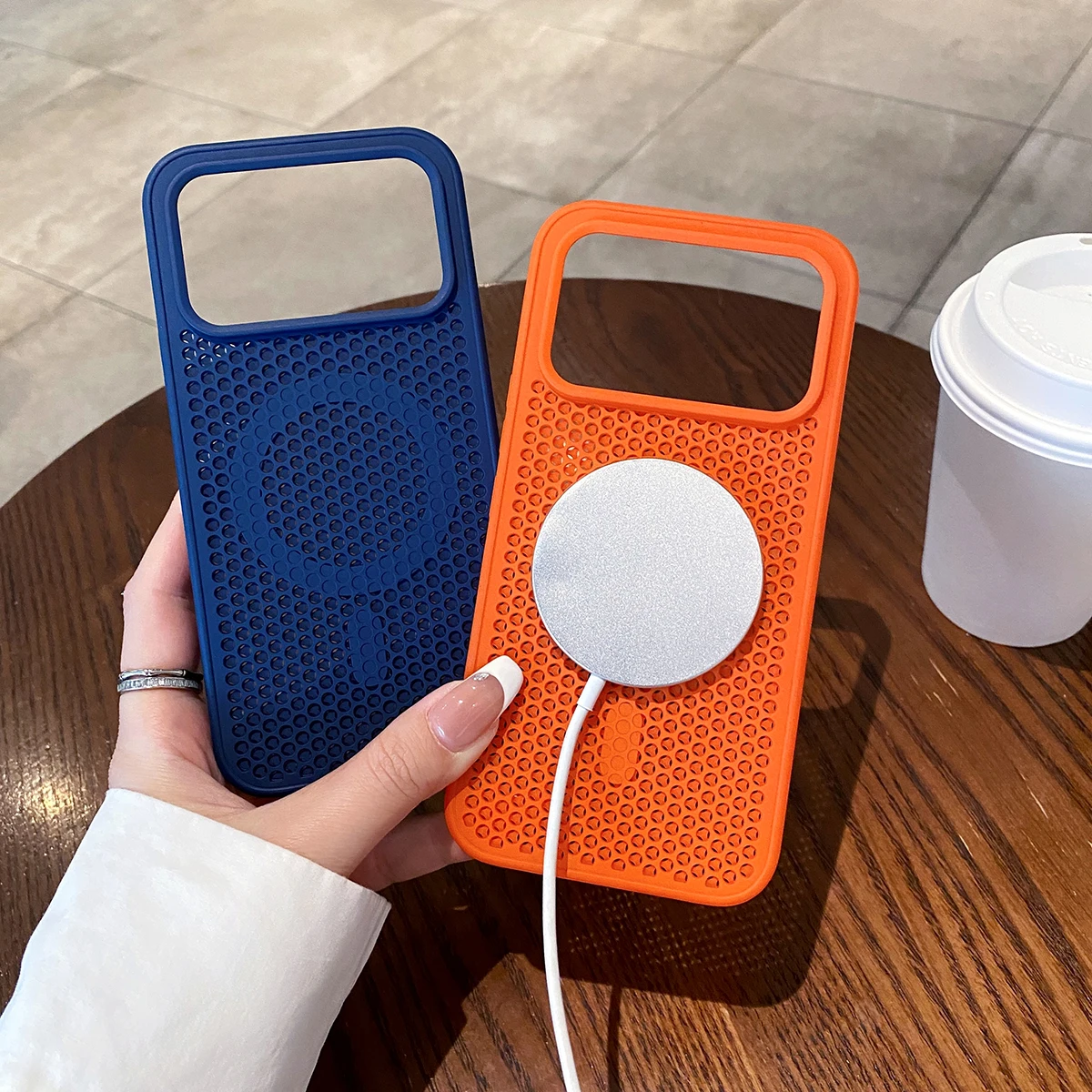 Magnetic Mesh Heat Dissipation Shockproof Matte Case with Soft Bumper